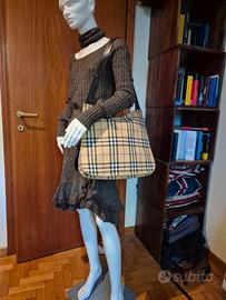 Grande borsa burberry con tracolla regolabile