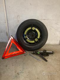 Ruotino di scorta  Mercedes 125/90 R16 + cric
