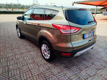 Ford Kuga 2.0 TDCI 140 CV 4WD Titanium