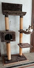 Castello per gatti con tiragraffi
