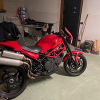 Ducati Monster 750
