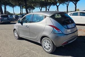 lancia ypsilon 2015