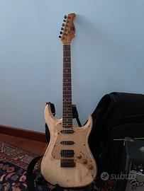 Chitarra Elettrica AXL + Ampli Fender + Accessori