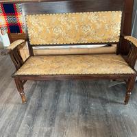 Panca imbottita in legno antica