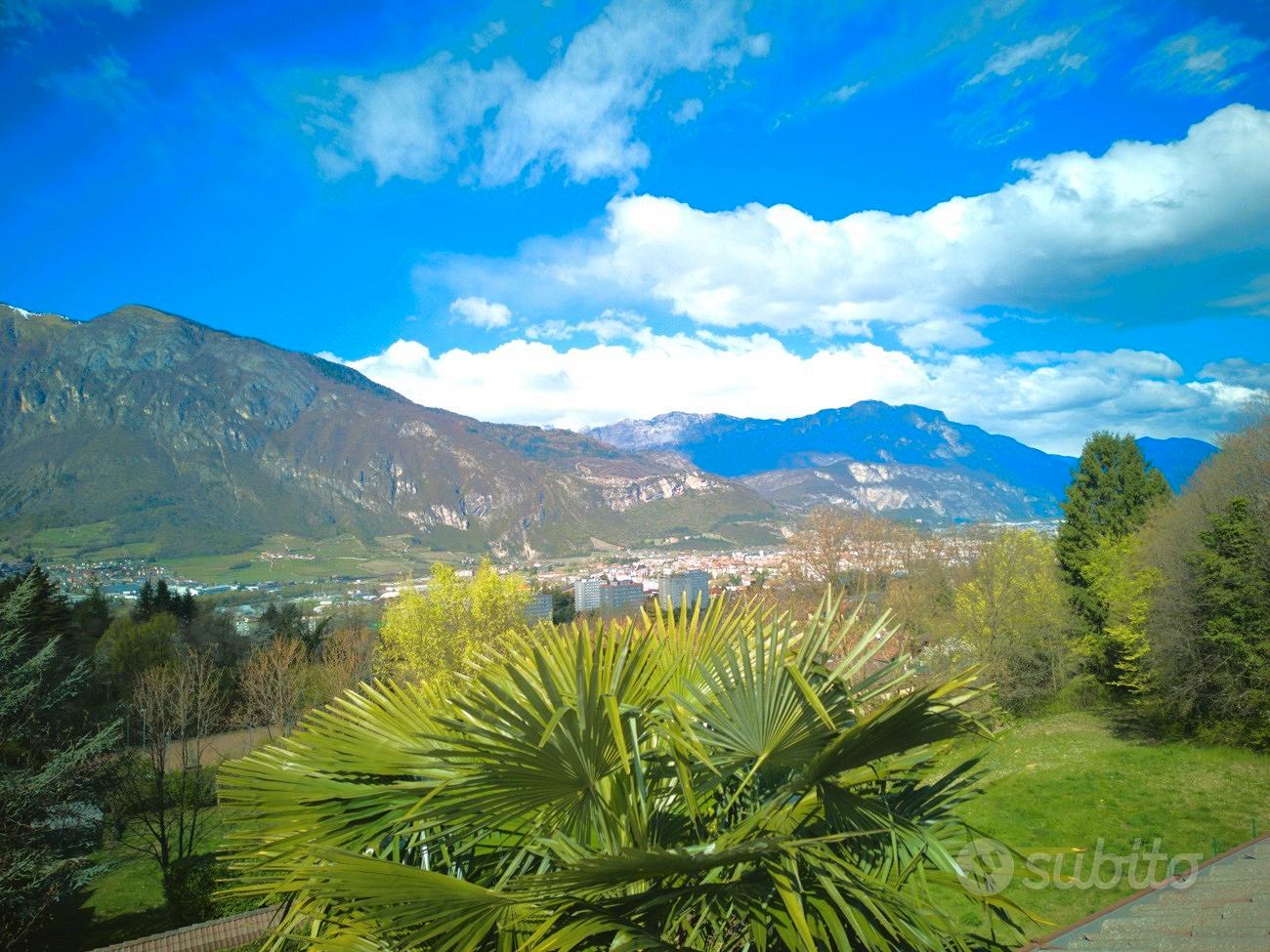 San Rocco di Villazzano, ampia villa a schiera