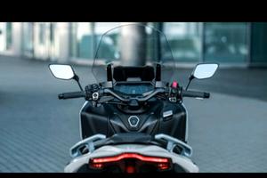 Yamaha T Max 560 - 2025