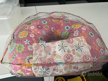 Cuscino allattamento Boppy per neonati con federa