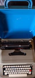 Macchina da scrivere Underwood 319