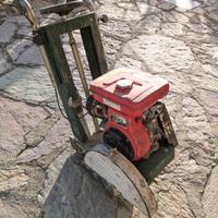 Tagliagiunti a motore