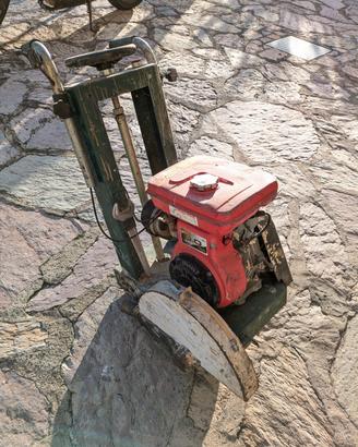 Tagliagiunti a motore