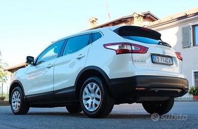 Nissan Qashqai 1.2 DIG-T ESTETICA DA AUTO NUOVA UN