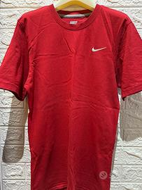 T-shirt Nike originale – colore rosso