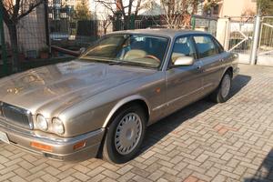 JAGUAR XJ Sedan (X300, X330) 6 3.2 Benzina c/clima