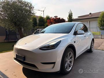 Model Y RWD - Disponibile da Settembre