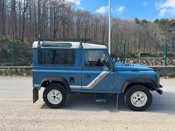 Land rover defender 90