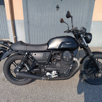 Moto Guzzi V7 III Stone 2017