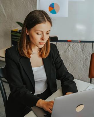 Receptionist / front office - back office commerc
