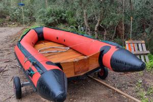 Gommone WBA 360 datato ma nuovissimo con chiglia l