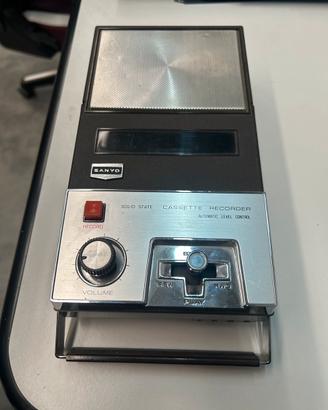 Sanyo cassette recorder model M-138 vintage