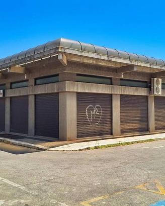 Immobile di 590 m² a Putignano