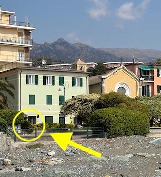 Piccolo locale fronte mare