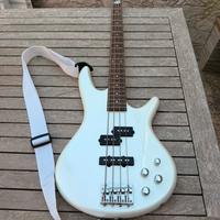 Basso IBANEZ GSR 200