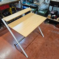 scrivania pieghevole