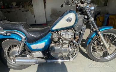 Moto Kawasaki En 500 A cilindrata 498