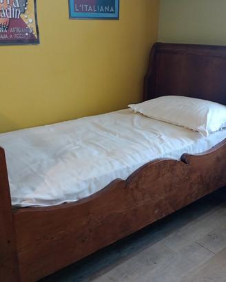 Letto a barca originale dell'800 in noce massello