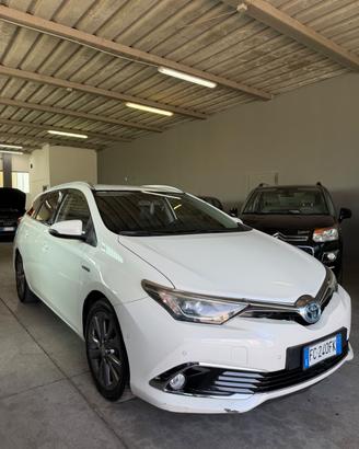 Toyota Auris Touring Sports 1.8 Hybrid Lounge