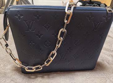 Meravigliosa borsa blu.