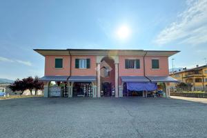 NEGOZIO A BORGO VAL DI TARO