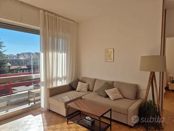Ampio bilocale ristrutturato con balcone