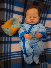 Mini Ashton drake Emily