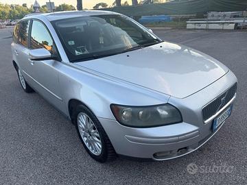 VOLVO V50 2.0 D cat Summum senza nessun lavoro d