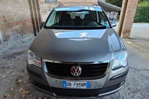 Volkswagen Touran 1.4 TSI DSG Highline EcoFuel