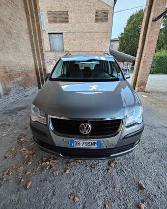 Volkswagen Touran 1.4 TSI DSG Highline EcoFuel