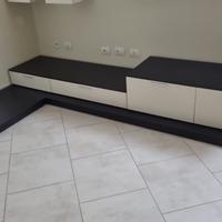 Mobile in legno con cassetti da soggiorno tv