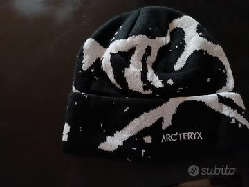 cappello vintage arcteryx 