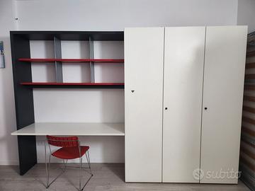 Armadio+ scrivania e libreria cameretta