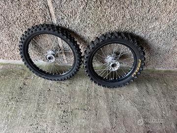 Ruote semi nuove complete  kawasaki 2026