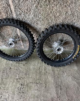 Ruote semi nuove complete  kawasaki 2026