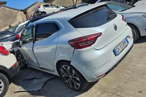 Renault Clio 5 Hybrid incidentata
