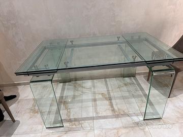 Tavolo in vetro temperato allungabile