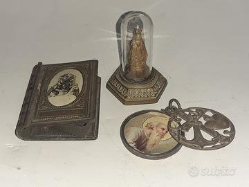 piccoli oggetti religiosi vintage