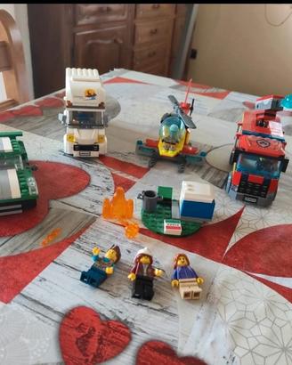 lotto lego veicoli vari polizia pompieri