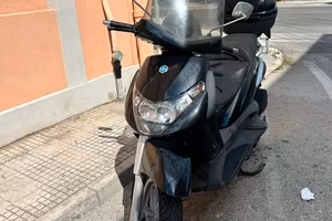 PIAGGIO BEVERLY 250 ie