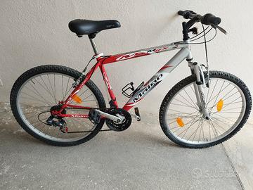 MTB Maino ruote da 26 pollici e forcella 