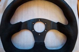 Volante in pelle scamosciata con custodia