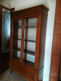 Libreria/vetrina primi '900 restaurata